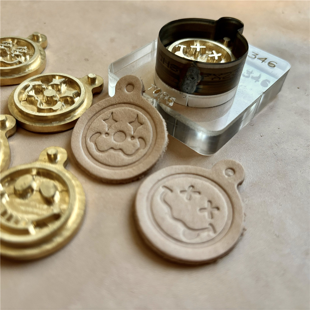 Benutzer definierte Anhänger L – Leather Stamp Set Bewertung und Preis