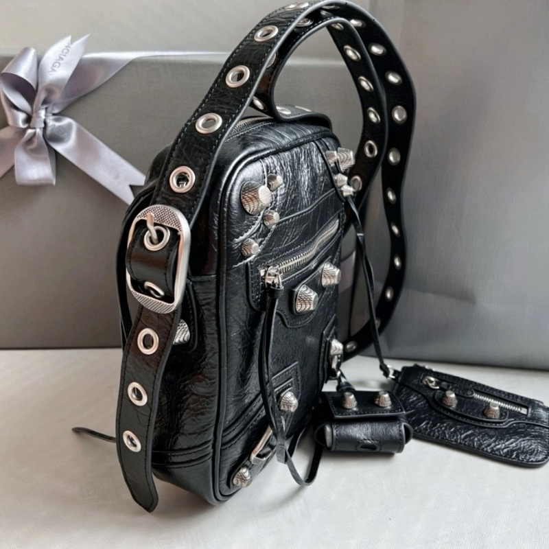 2026 Neue Street-Style Motorra – Leatherwork Rivets Bewertung und Preis